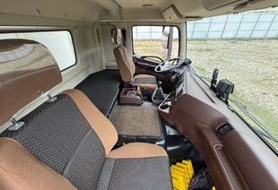 HINO 700 (20т) 6×2 РЕФРИЖЕРАТОР ХОУ THERMO KING T-1080